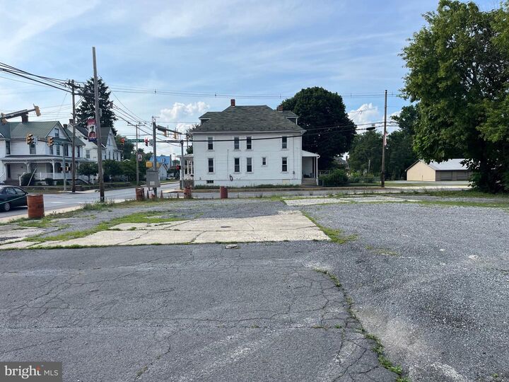 Property Photo: 101 Fayette PA 17257