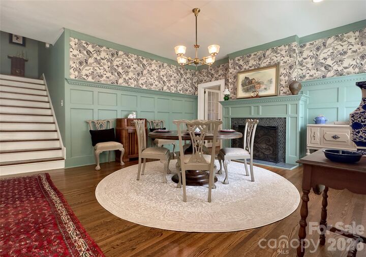 Property Photo:  2021 Dilworth Road W  NC 28203 