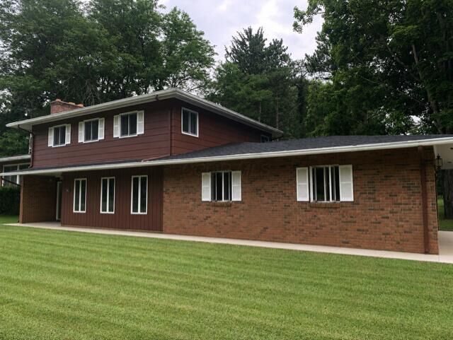 Property Photo:  157 Spring Valley SW Drive  OH 43023 