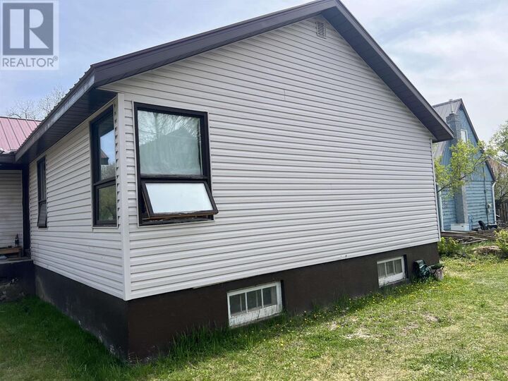 Property Photo:  101 Pine Cres  ON P0T 1C0 