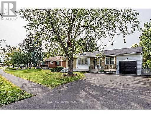 Property Photo: 2576 Alta Vista Drive ON K1V 7T2