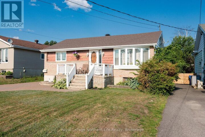 Property Photo: 1052 Frost Street ON P1B 6C9
