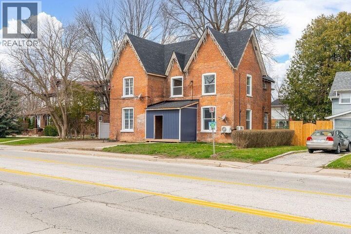 Property Photo: 131 Margaret Avenue 5 ON N8A 2A2