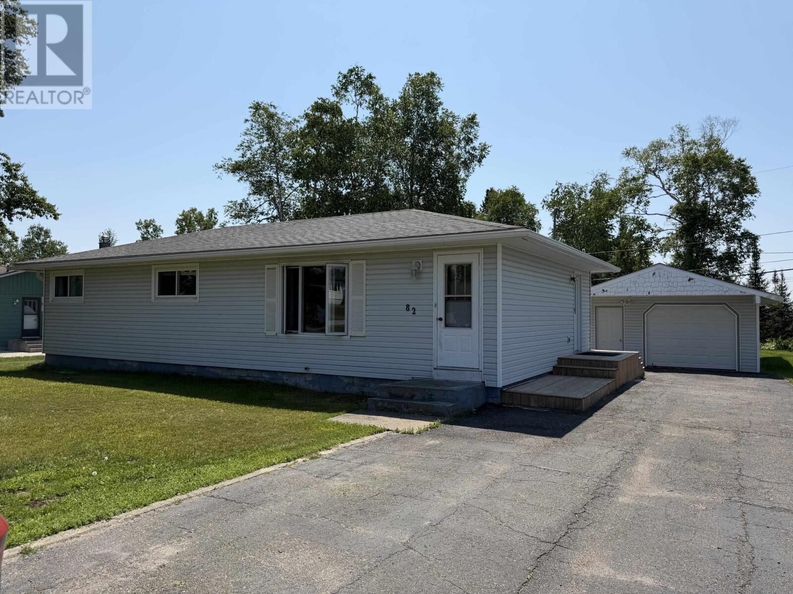 Property Photo: 82 Lakeview Dr ON P0T 2W0