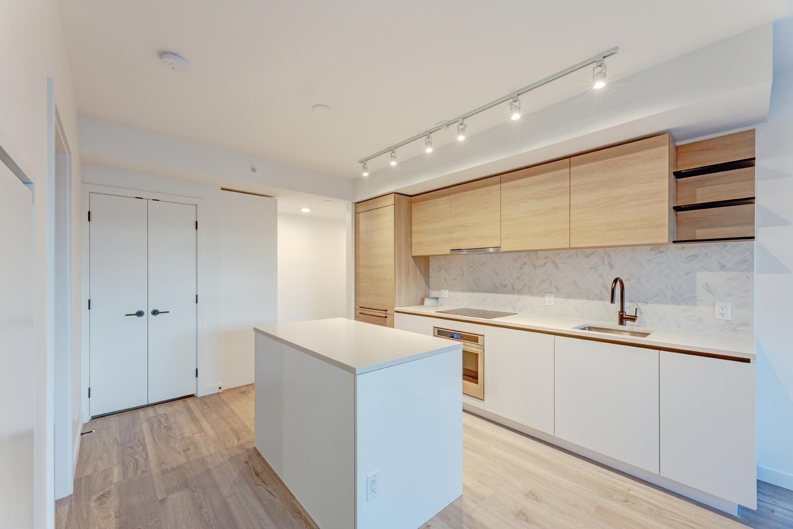 Property Photo:  10448 University Drive 4xx  BC V3T 0S7 