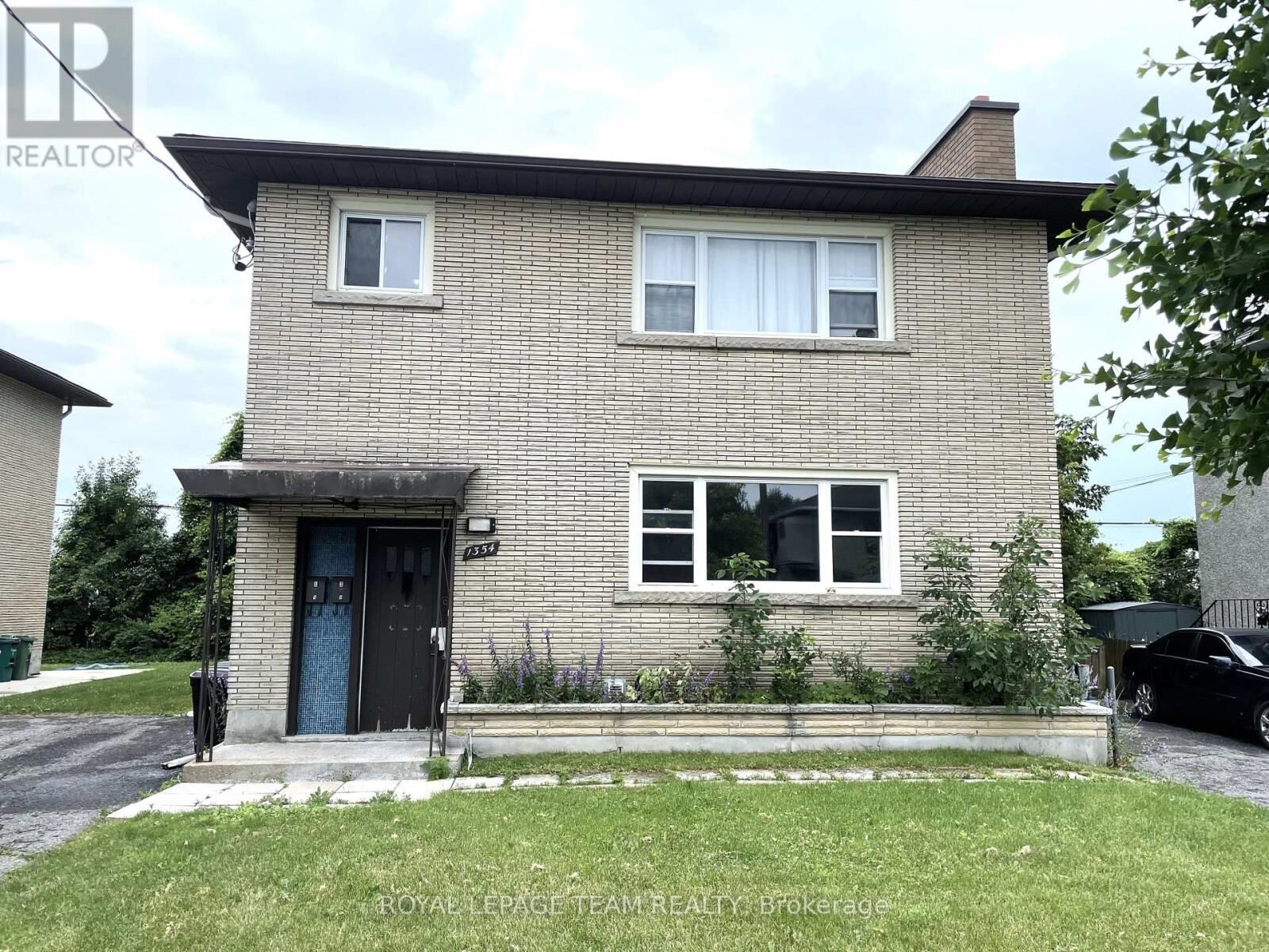 Property Photo:  1354 Kingston Avenue 2  ON K1Z 8L2 
