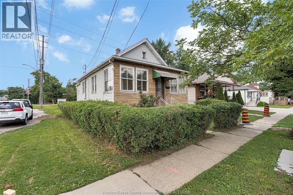 Property Photo: 3298 College ON N9C 1S6