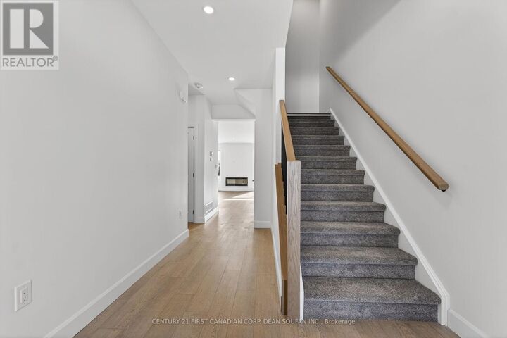 Property Photo:  873 Catalpa Square  ON N6G 4A5 