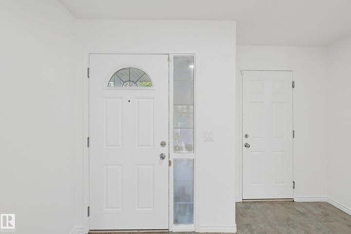 Property Photo: 3120 25 Avenue NW AB T6T 0L8