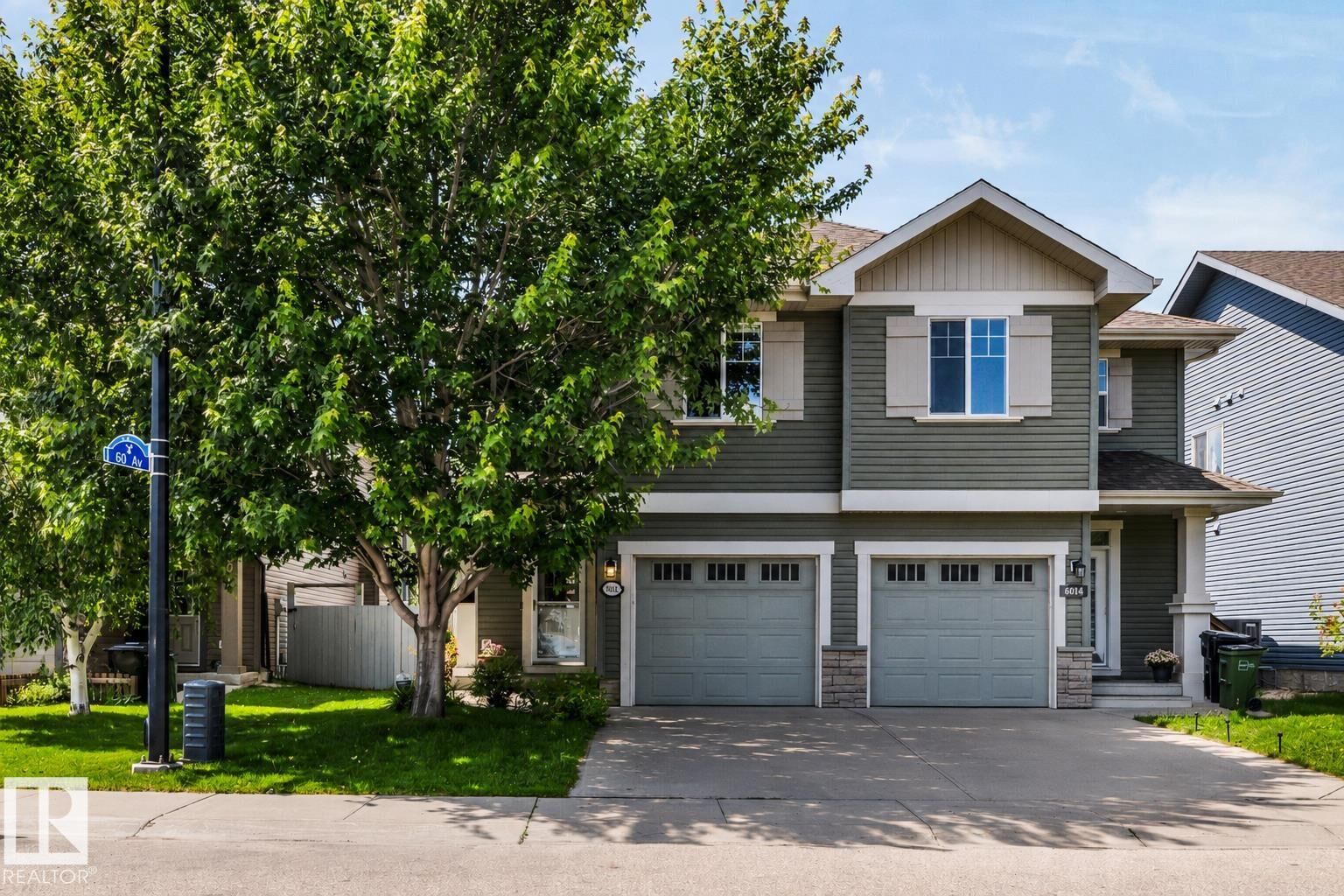 Property Photo:  6012 214 Street NW  AB T6M 0H8 