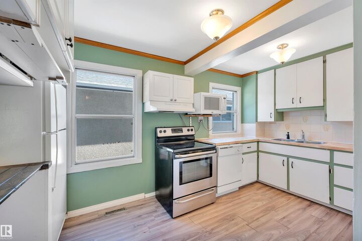 Property Photo: 11719 91 Street NW AB T4B 5B2