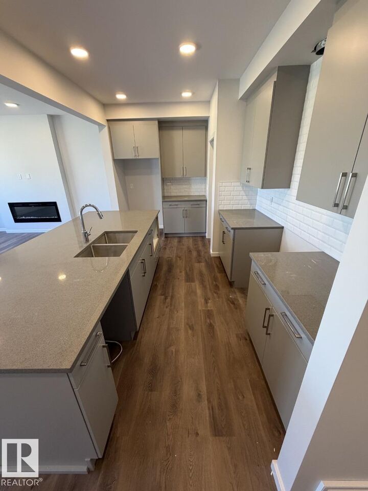 Property Photo:  2476 Egret Loop NW  AB T6M 3R4 