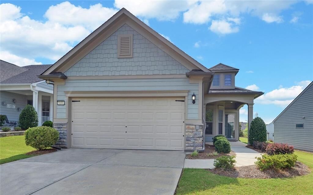 Property Photo: 5690 Maple Bluff Way GA 30548
