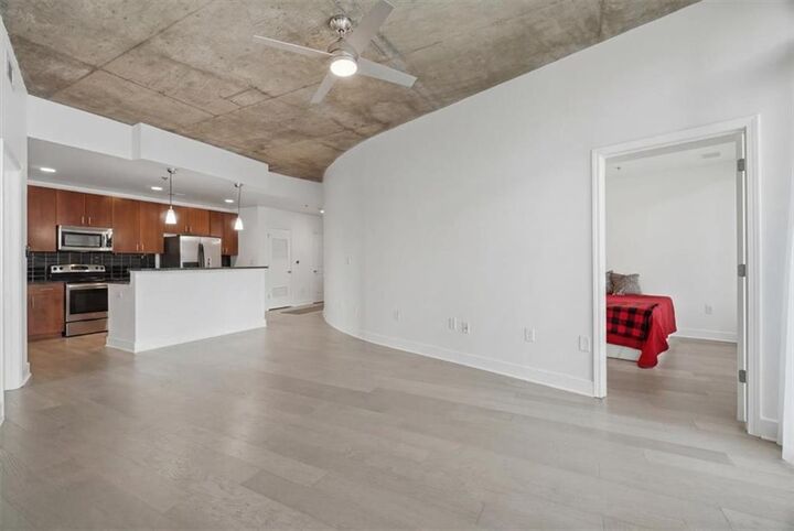 Property Photo: 44 Peachtree Place NW 1431 GA 30309