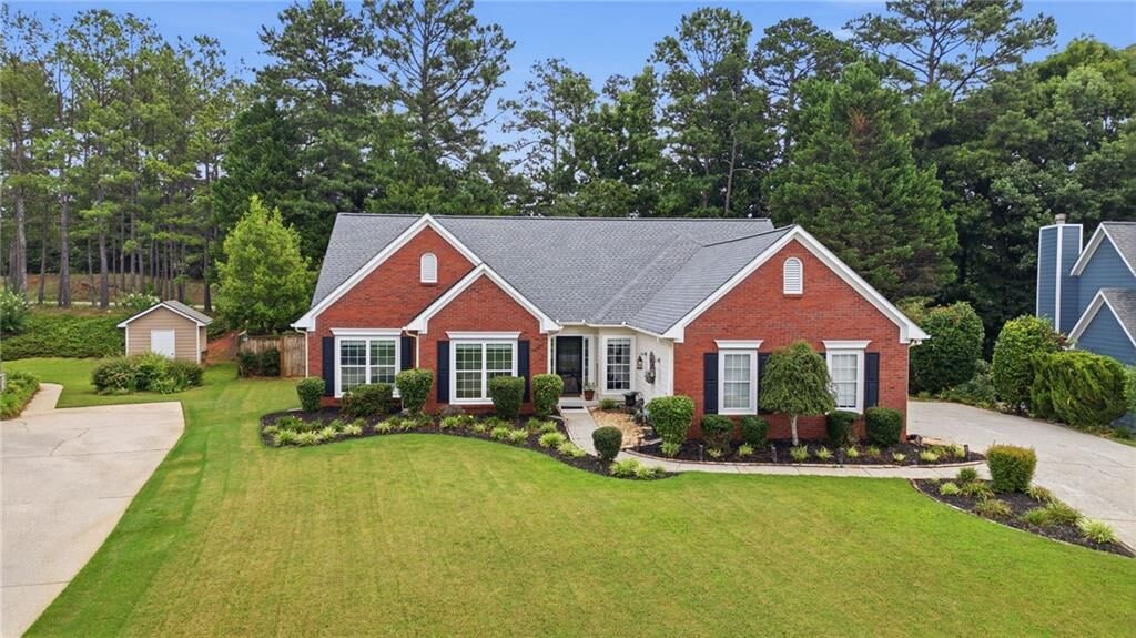 Property Photo: 4169 Chatham View Drive GA 30518