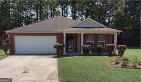 Property Photo: 460 Pinevale Court GA 30349