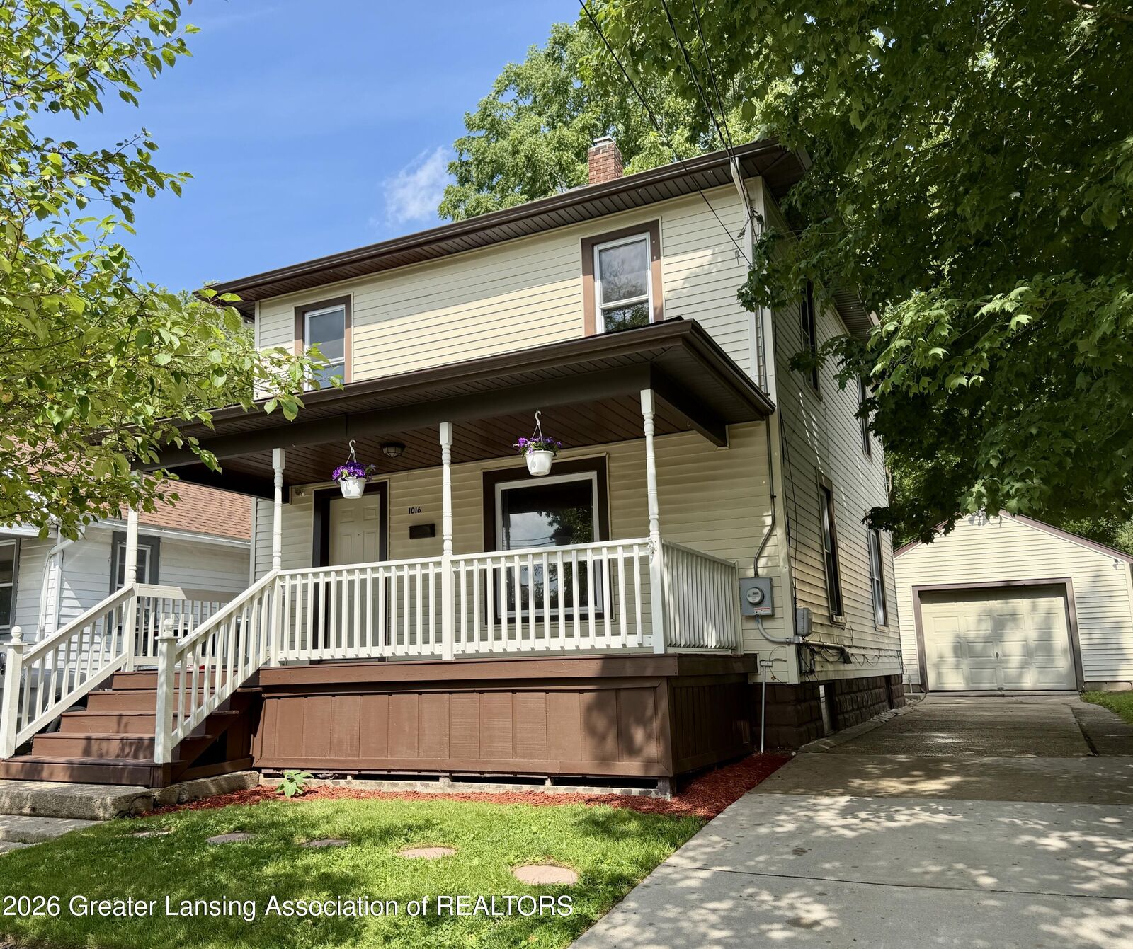 Property Photo: 1016 Cleveland Street MI 48906