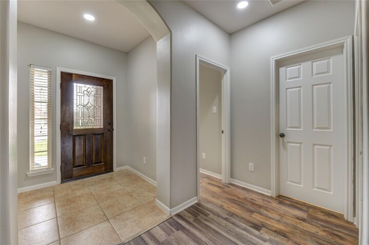 Property Photo:  3102 Sandpiper Drive  TX 77590 