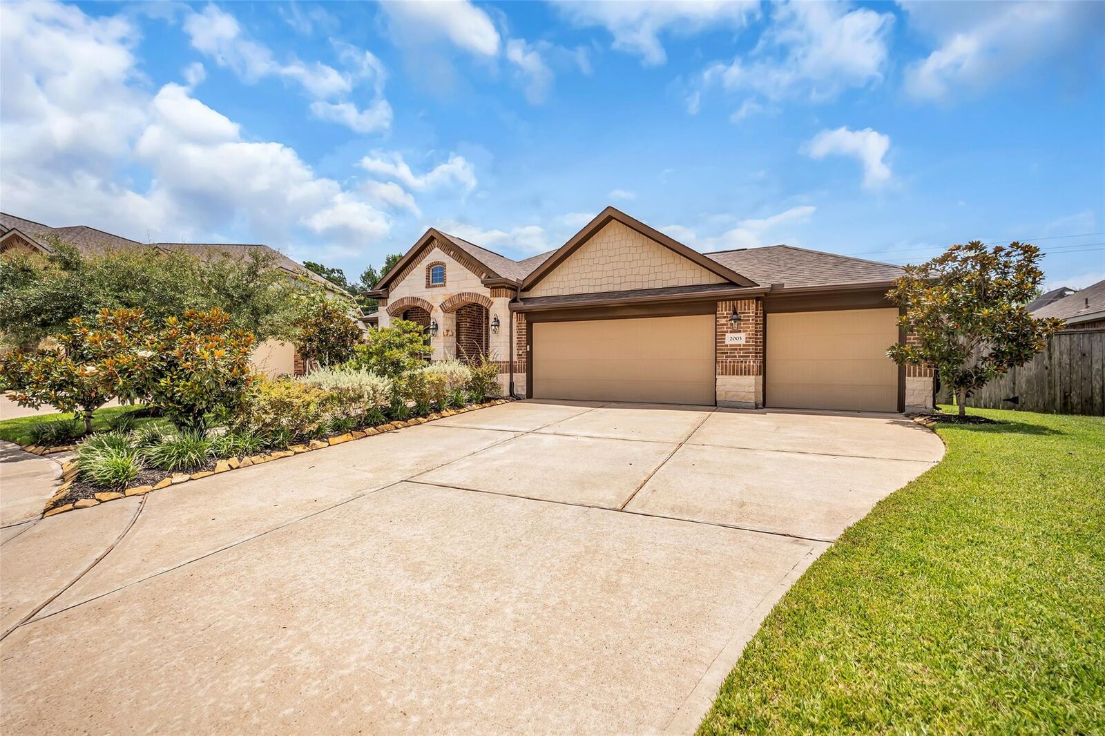 Property Photo:  2003 Pine Ledge Road  TX 77089 