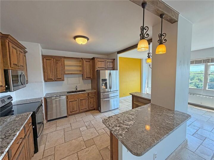 Property Photo:  333 W Meyer Boulevard 1215  MO 64113 