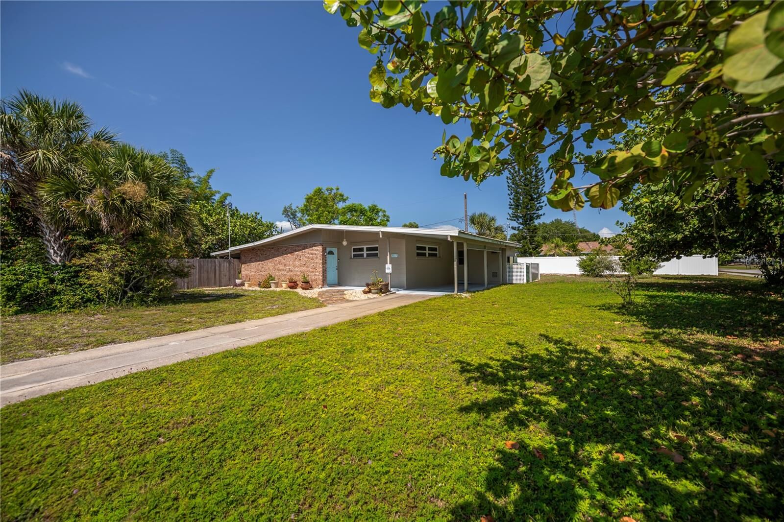 Property Photo: 3017 Chicory Terrace FL 33983