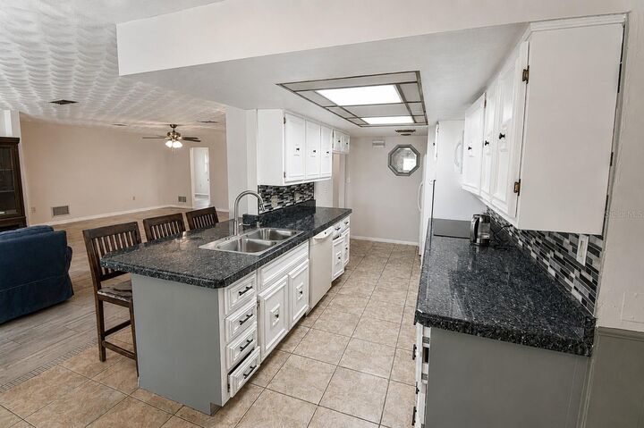 Property Photo:  22128 Bronxville Avenue  FL 33952 