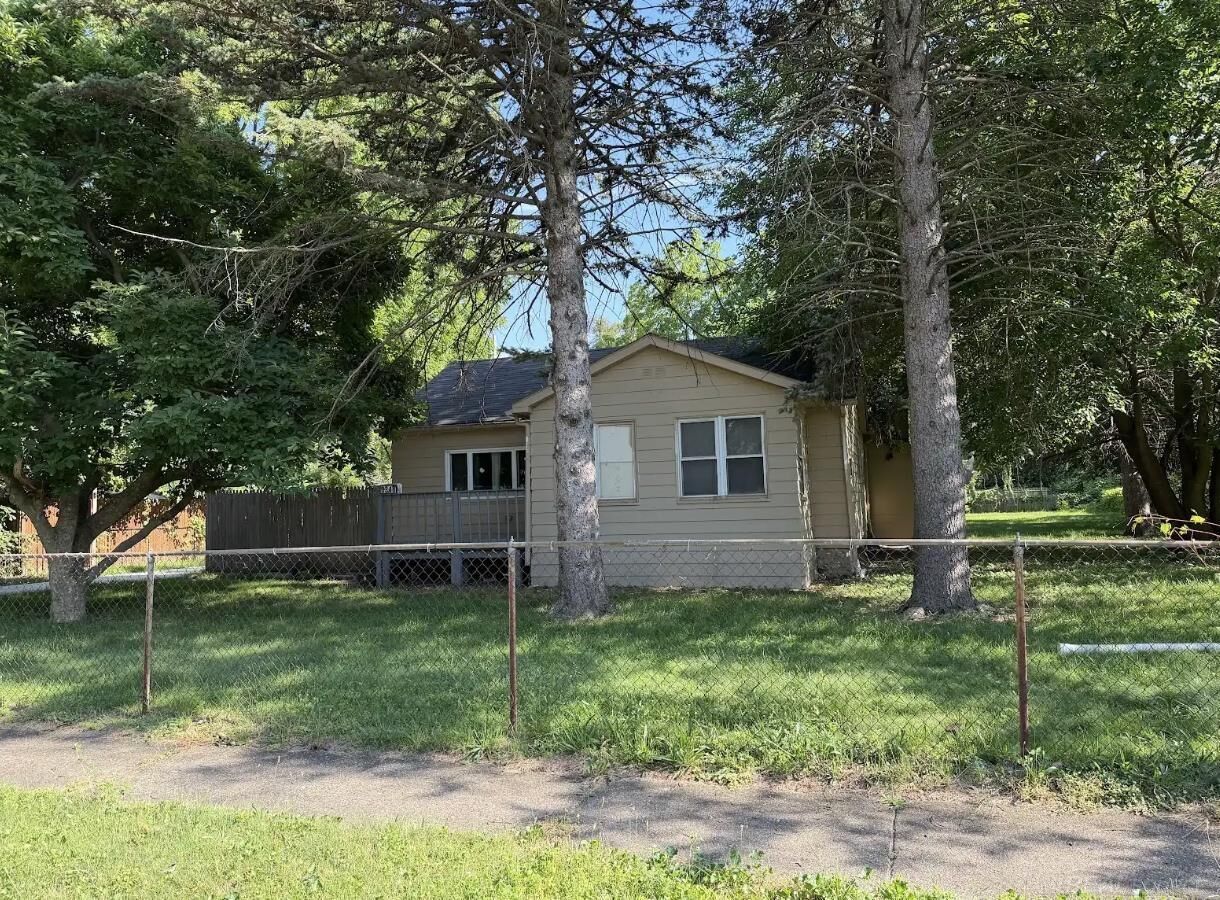 Property Photo:  3348 Wasmund Avenue  MI 48091 