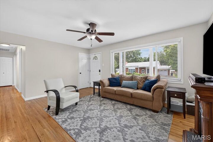 Property Photo: 637 S Pam Avenue MO 63301