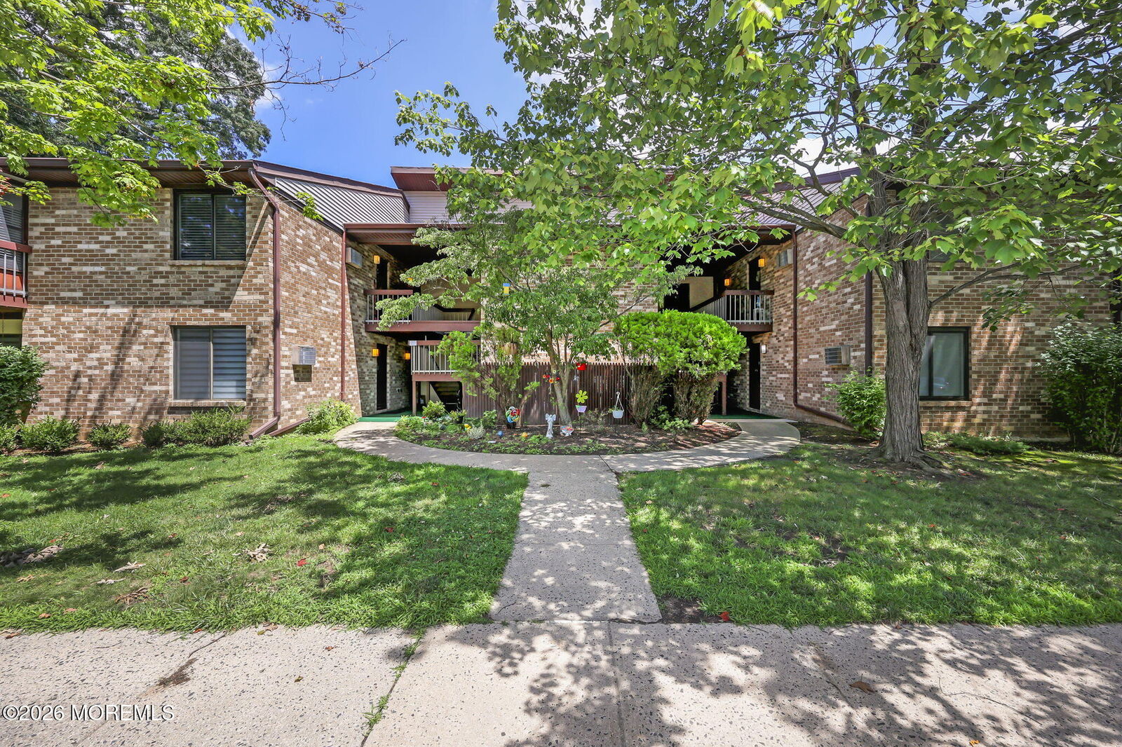 Property Photo:  156 Cross Slope Court  NJ 07726 