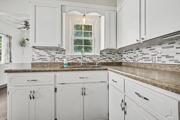 Property Photo: 125 Rosemary Street SE MI 49507