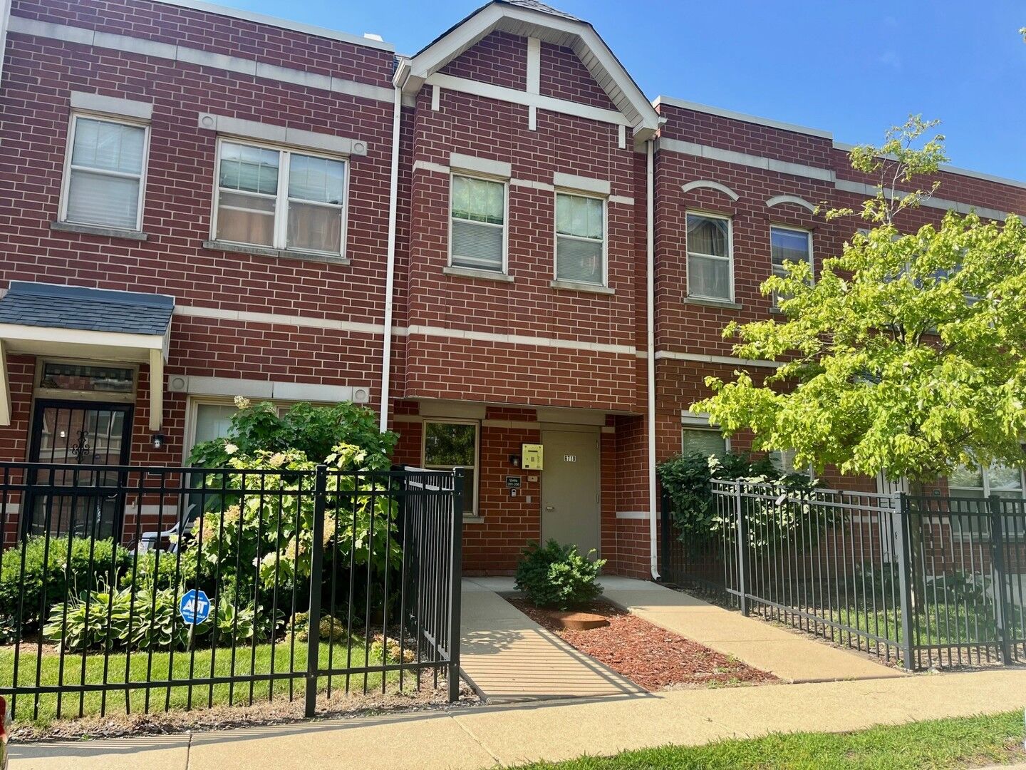 Property Photo: 6710 S Keating Avenue 201 IL 60629