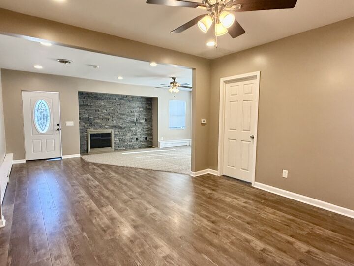 Property Photo: 437 10th Place IL 61301