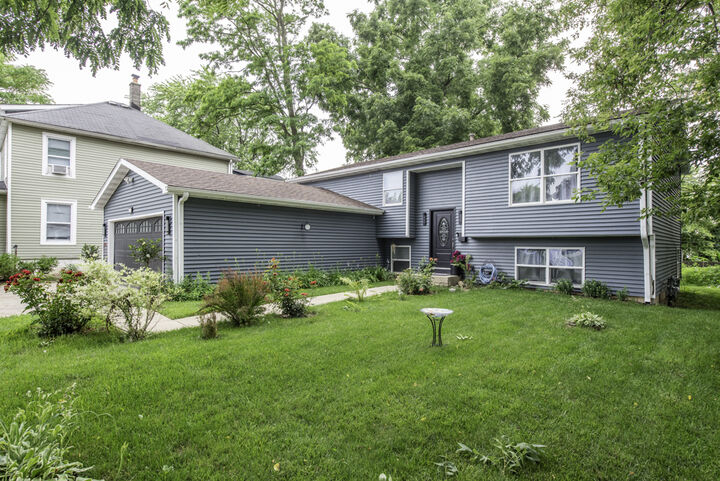 Property Photo: 320 S Martin Luther King Jr Avenue IL 60085