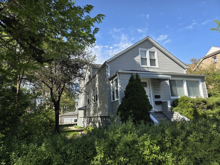 Property Photo: 5484 W Gettysburg Street IL 60630