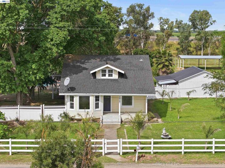 Property Photo:  3015 Point Pleasant Rd  CA 95757 