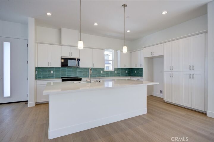 Property Photo: 217 Kitty Hawk Court CA 93401