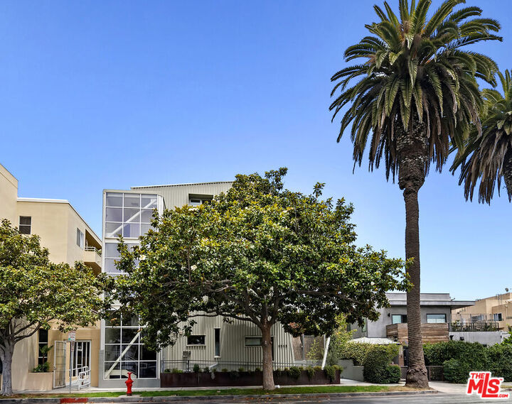 Property Photo: 1513 9th Street 3 CA 90401