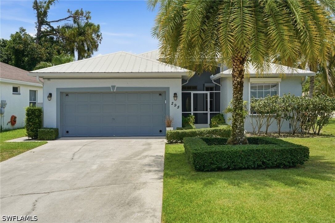 Property Photo:  295 Stanhope Circle  FL 34104 