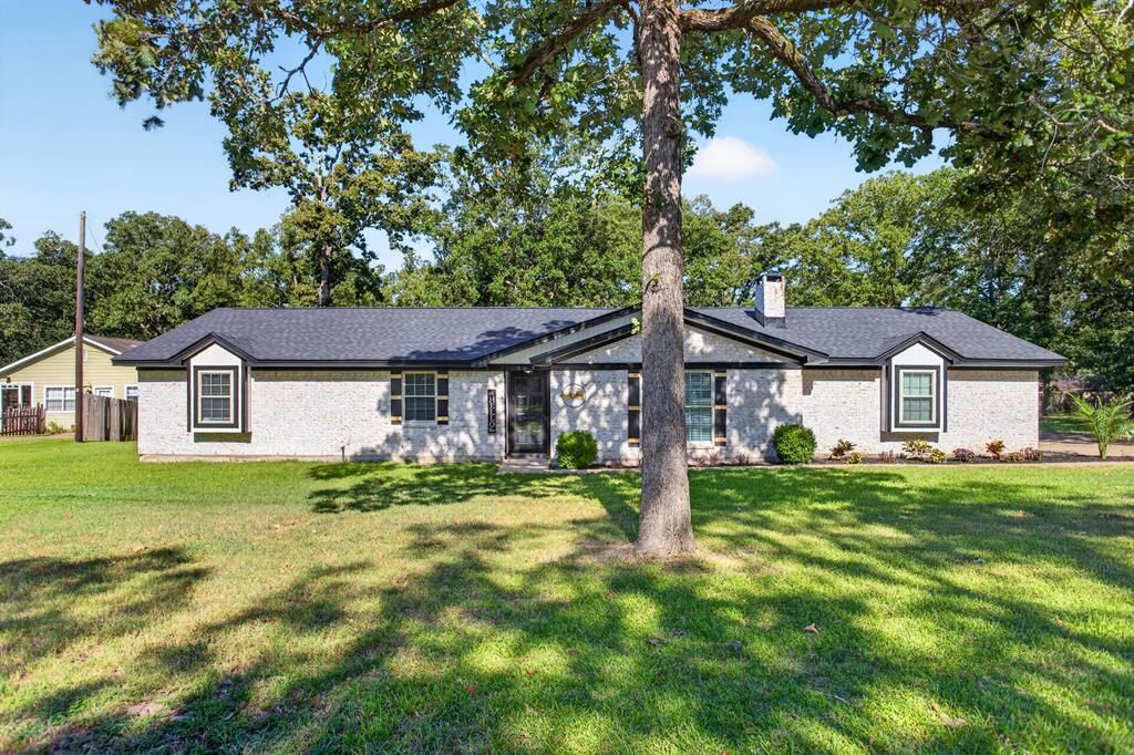 Property Photo:  108 Ridgewood Drive  TX 75904 