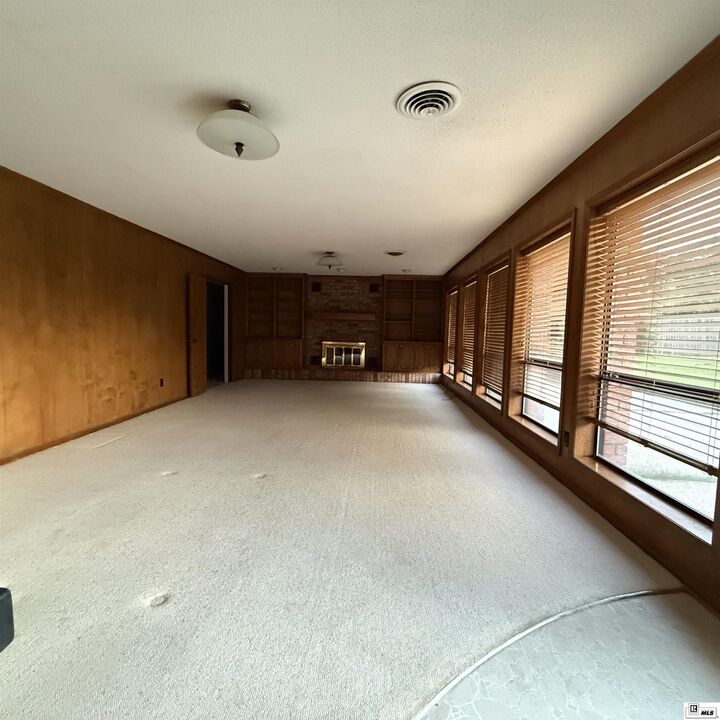 Property Photo:  2305 N Vienna Street  LA 71270 