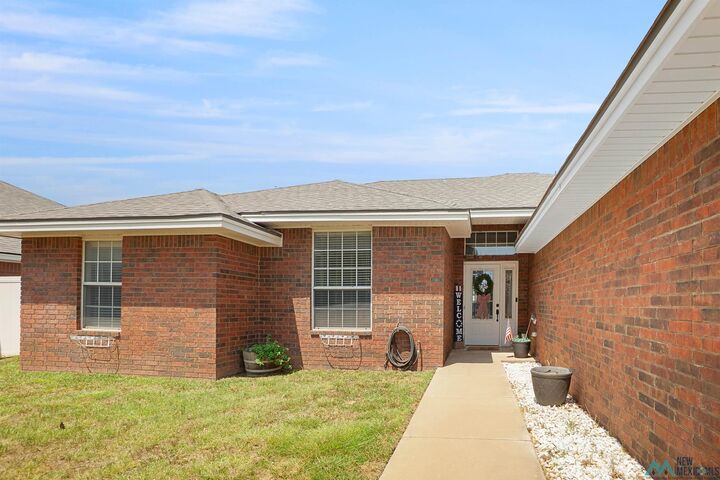 Property Photo:  2204 Enloe Drive  NM 88101 