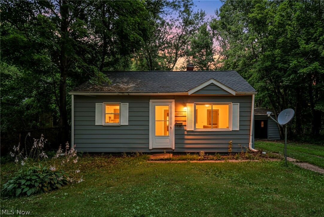 Property Photo:  1276 Frederick Boulevard  OH 44320 
