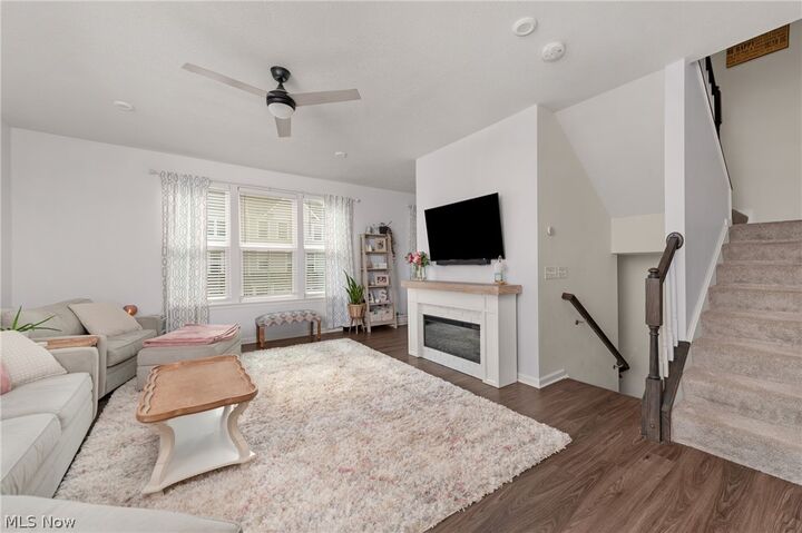 Property Photo:  1422 Chateau Place  OH 44011 