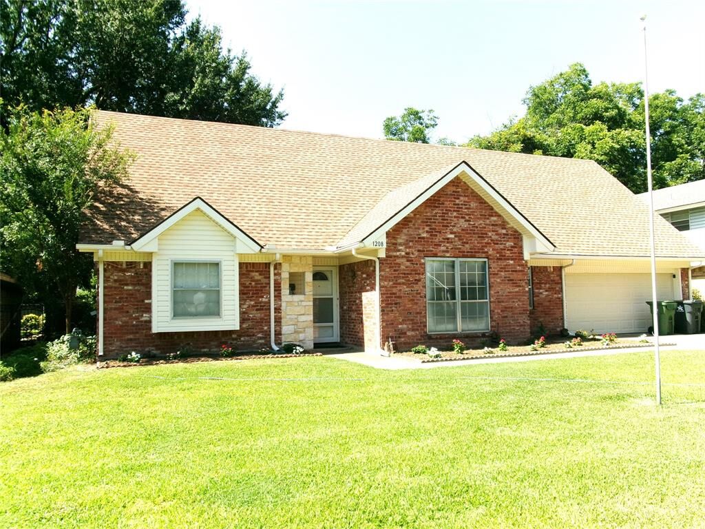 Property Photo:  1208 Academy Drive  TX 76013 