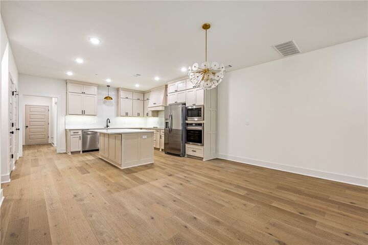 Property Photo:  4124 W Olive Street  AR 72756 