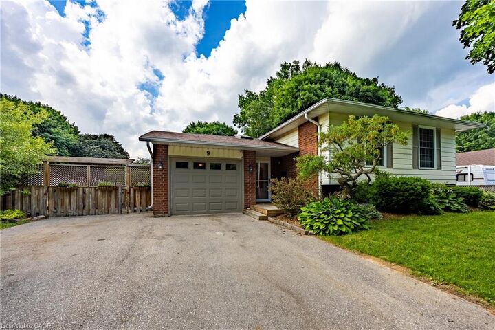 9 Adams Lane — photo 1
