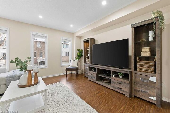 Property Photo: 50 McGonigal Lane 25 ON L1T 4G9