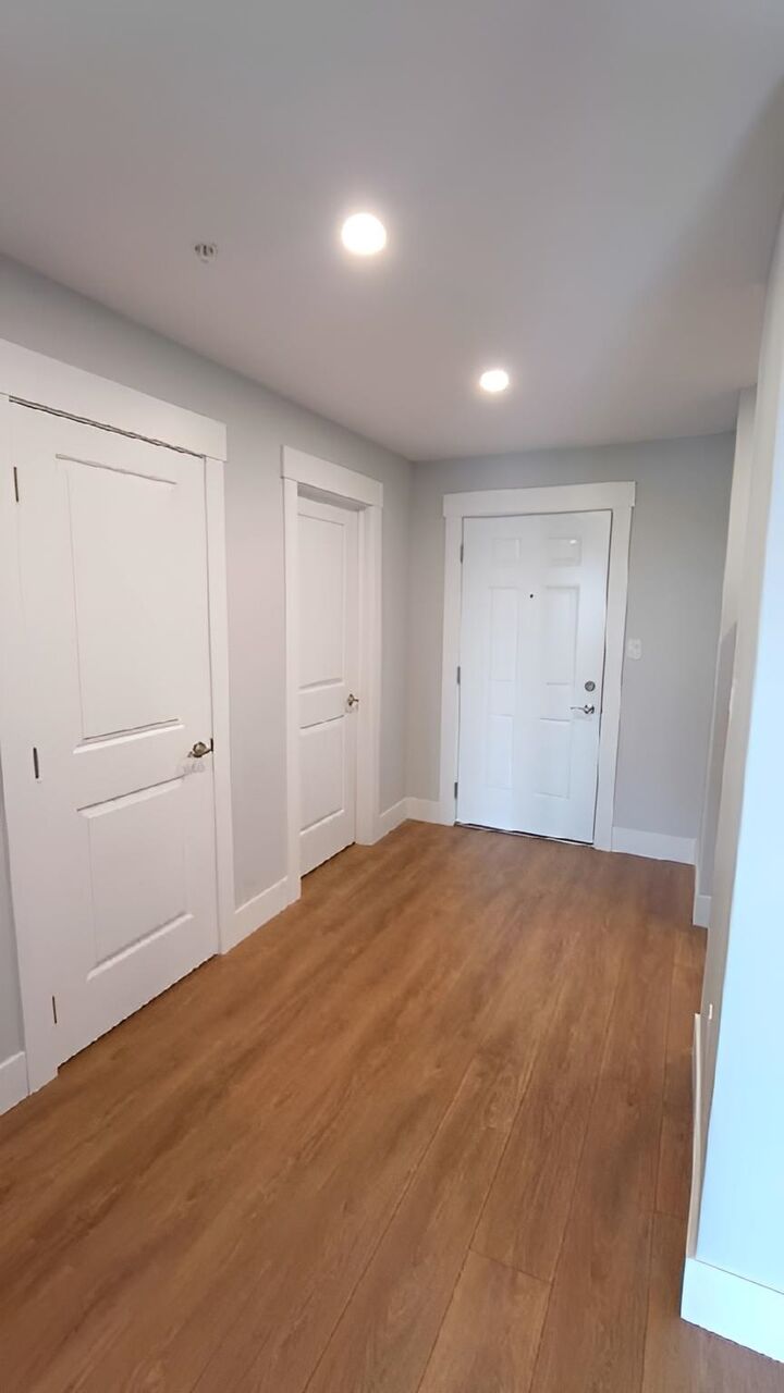 Property Photo: 18 Gilbert Drive 404 PE C1C 0W2