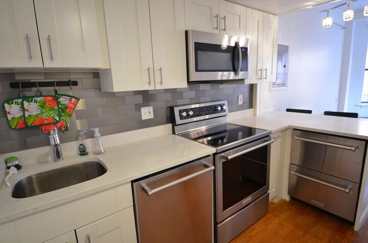 Property Photo:  40 Saint Botolph Street 26  MA 02115 
