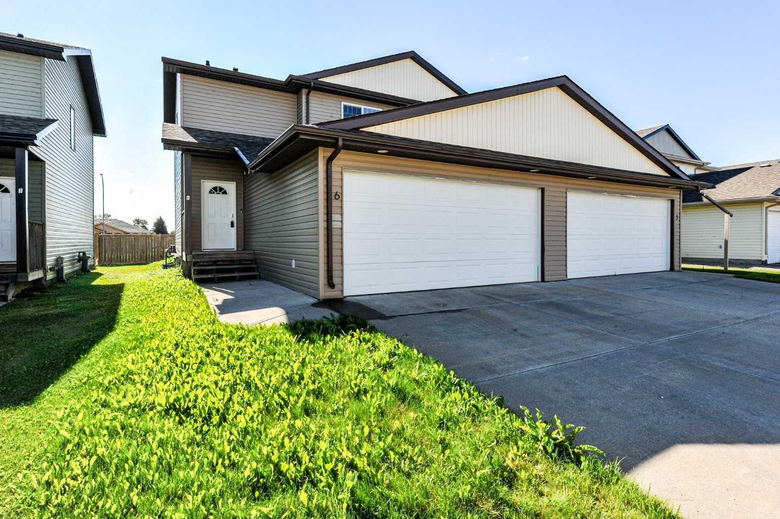 Property Photo: 6802 50 Avenue 6 AB T4V 5C7